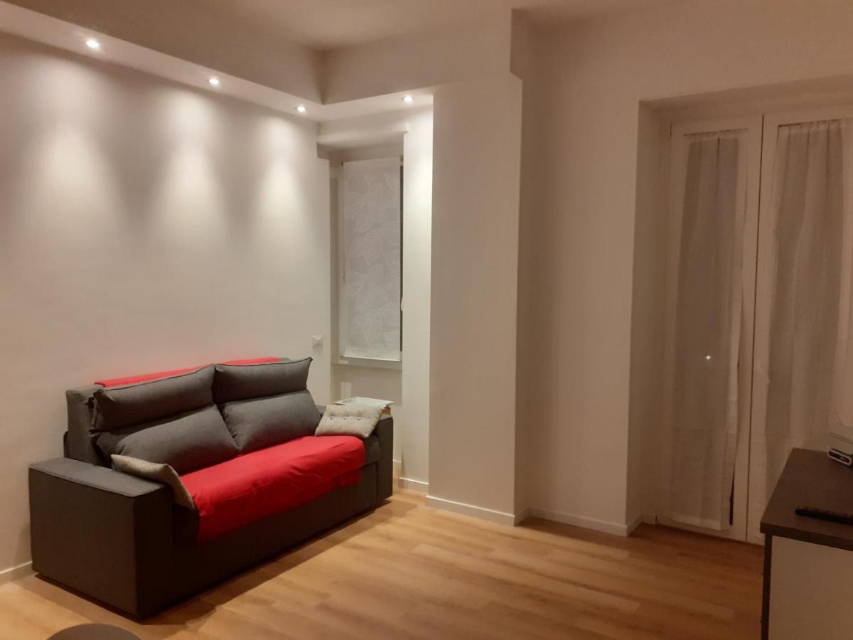 밀라노 Bilocale 7 Piano Balcone Vista Skyline 아파트 외부 사진