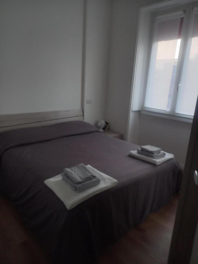 밀라노 Bilocale 7 Piano Balcone Vista Skyline 아파트 외부 사진