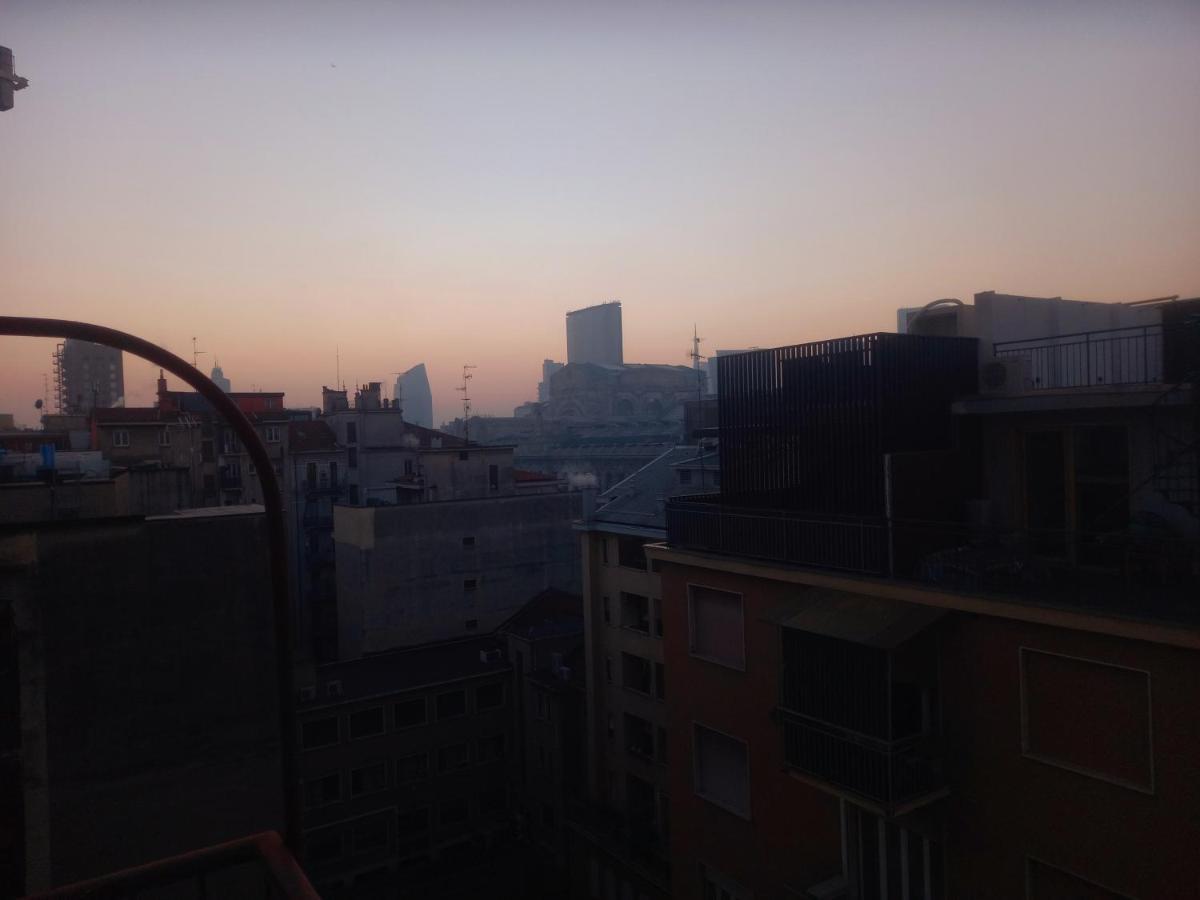 밀라노 Bilocale 7 Piano Balcone Vista Skyline 아파트 외부 사진